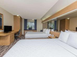 Baymont Inn & Suites by Wyndham Anchorage Airport