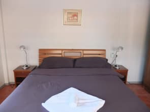 Friends Cafe Jomtien Guesthouse(เฟรนด์คาเฟ่ จอมเทียน เกสท์เฮาส์)