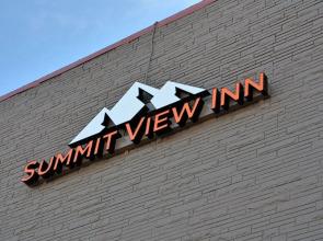Summit View Inn