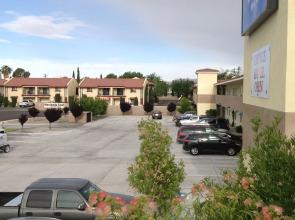 America Inn & Suites