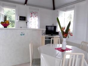 Apartment With one Bedroom in Rivière Pilote, With Wonderful Mountain View, Furnished Terrace and Wifi - 8 km From the Beach