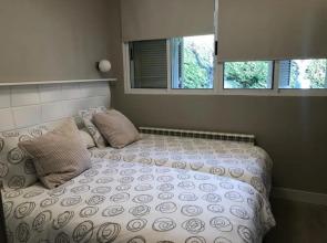 Alojamientos Castellana Jardín I y II PARKING Y PISCINA GRATIS!!