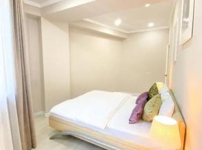 Modern Apartment in 10 min walk from Dostyk street