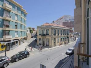 Liiiving in Porto - Luxury Beachfront Apartment VI