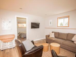 Cedar Creek Cottage 4BR - Welcome to Your Private Oasis Steps from the Beach