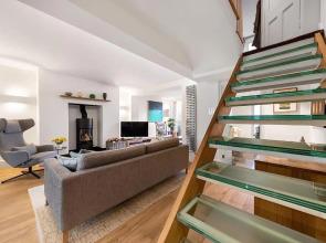 Veeve - A Splash of Colour