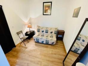 Charming House Ideally Located With Furnished Terrace 3 Bedrooms & Parking