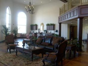 Heritage Inn & Suites