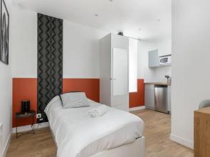 MelenRuz - super studio rénové hypercentre et tramway 1 personne