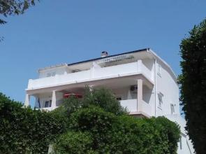 Apartments Burcul Pag