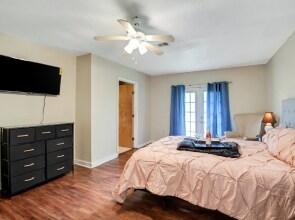 Spacious 5 Beds 3 Bath Home 7 Minutes From Lsu 3 Bedroom Home by Redawning