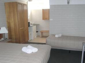 Parkview Motor Inn Parkes