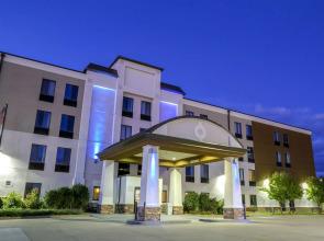 Holiday Inn Express Fargo-West Acres by IHG