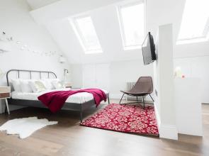 The Soho Studio - Modern & Bright 2BDR in Central London