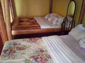 Green Home Cottages And Campsite