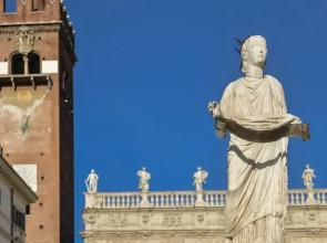 Macbeth Halldis Apartment