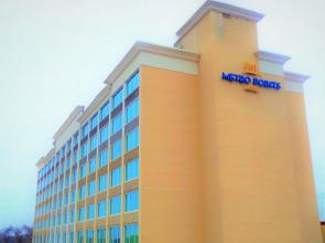 Metro Points Hotel