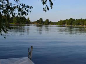 Billy's Lakeview Retreat