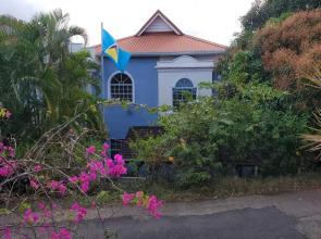 R7 Haven apartment near beach