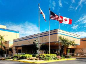 Econo Lodge Inn & Suites Fort Lauderdale North