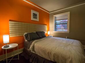 Authentic Brick Condo - Great Wifi & little extras included!