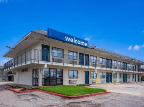 Motel 6 College Station, TX - Bryan