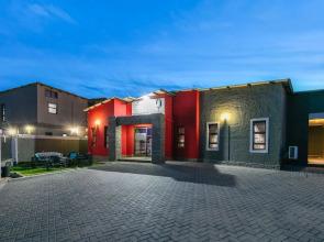 Madamz Bed & Breakfast