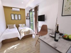 Sunflower Studio - Self Checkin - BBQ Garden