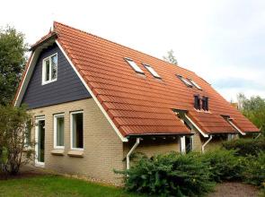 Spacious, Detached Home with Wifi, 20km From Assen