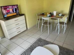 Lumineux 2 Pieces, Terrasse, Garage Prive, En Bord de Mer