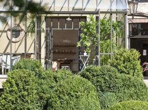 Jacquemine Luxury Guesthouse Art Gallery