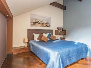 New! Old town apt next to St Annes