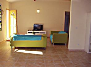 Cozy bungalow in the authentic French countryside