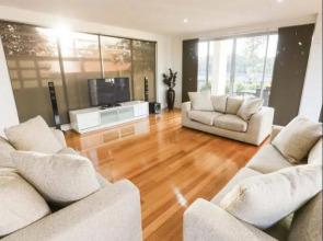 Indulge Luxury Homes - Marina 4