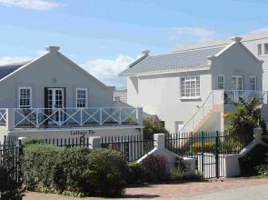Robberg Beach Lodge - Lion Roars Hotels & Lodges