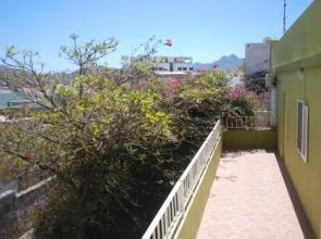 Residencial Raiar Hostel