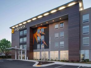 La Quinta Inn & Suites by Wyndham Manassas Va-Dulles Airport