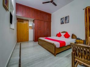 OYO Flagship 19645 Corporate Club