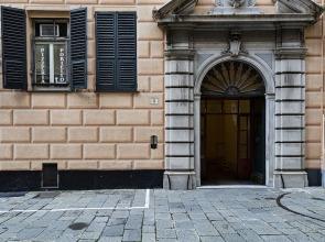 Appartamento a Palazzo Pallavicino in centro