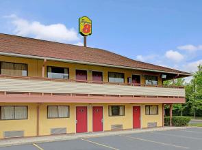 Super 8 by Wyndham Cincinnati/Springdale OH