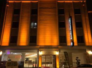 Safa Royal Museum Hotel