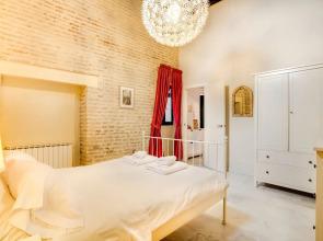 Eva Recommends Modern Convent SXVIII