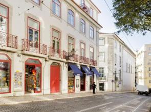 Update Urban Chic Flat in 19th Century Building 2 Bedrooms & 2 Bathrooms & AC Central Alfama District