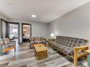 Dolores Mountain Inn