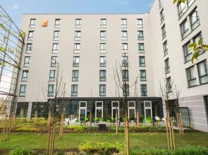 Super 8 by Wyndham Munich City West