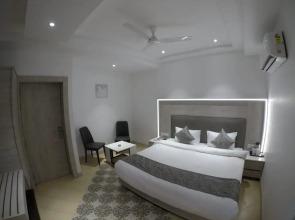 Hotel Pride By Samrat