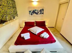 Centralissimo open space 110 MQ immerso nel verde