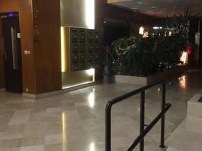 T2 hyper centre bord de Loire Parking