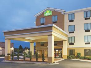 La Quinta Inn & Suites by Wyndham Warner Robins - Robins AFB