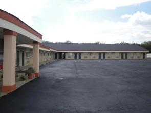 Economy INN poteau